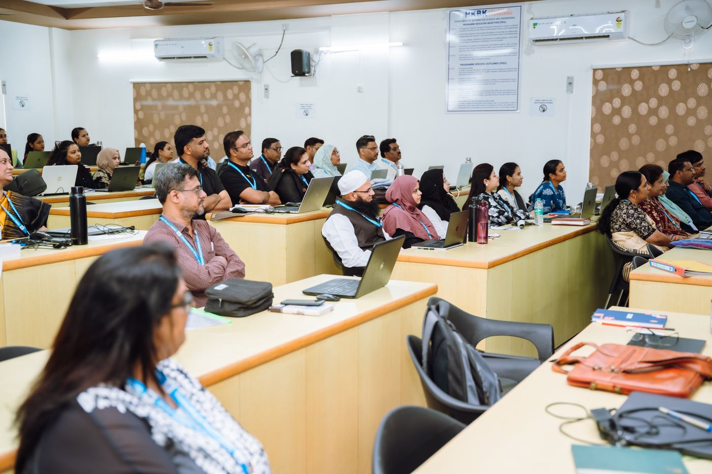 Faculty taking part in an FDP session